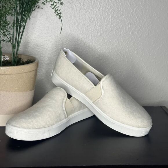 NWT Vince Blair Wool Slip Ons Off white 6.5 - Picture 1 of 4